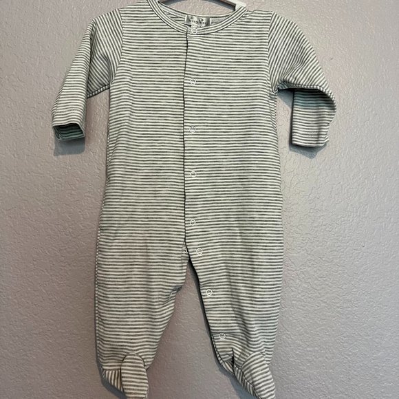 Kissy Kissy Gray Essentials Stripe Footie - Picture 2 of 2